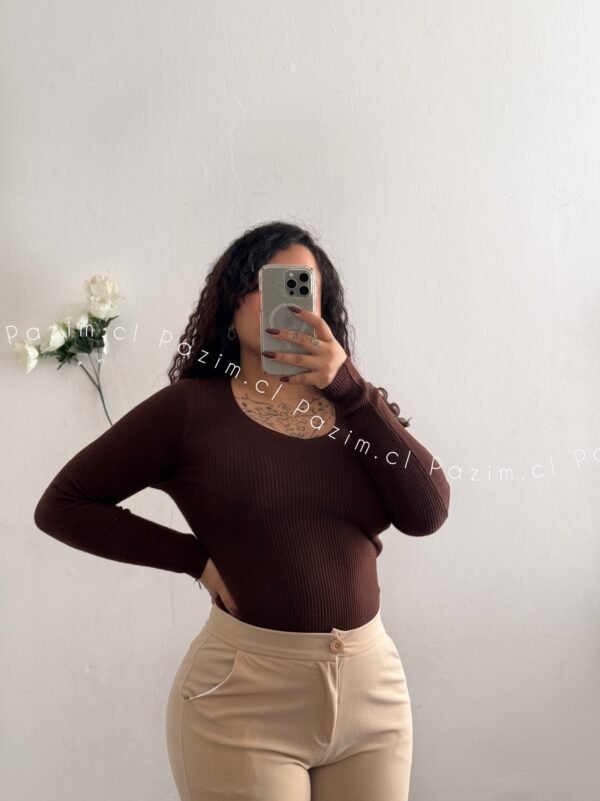 Sweater corte v - Imagen 2