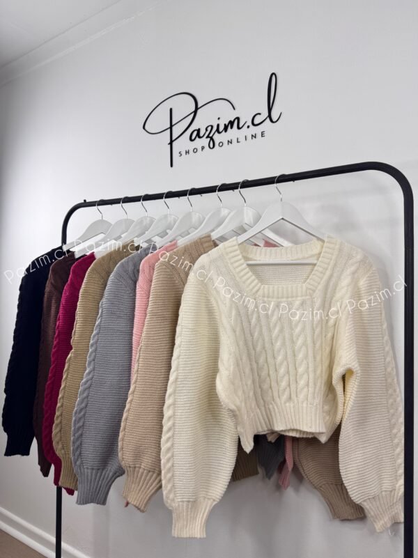 Sweater cuello cuadrado
