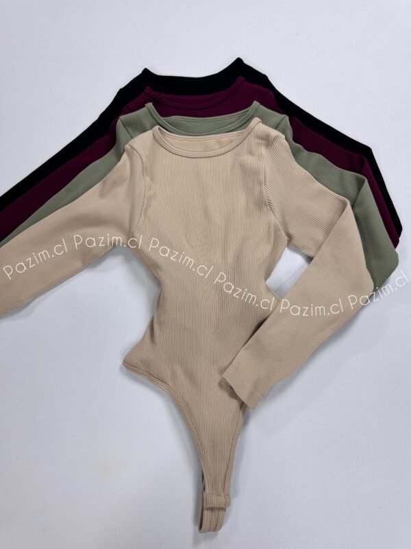 Body rib acinturado