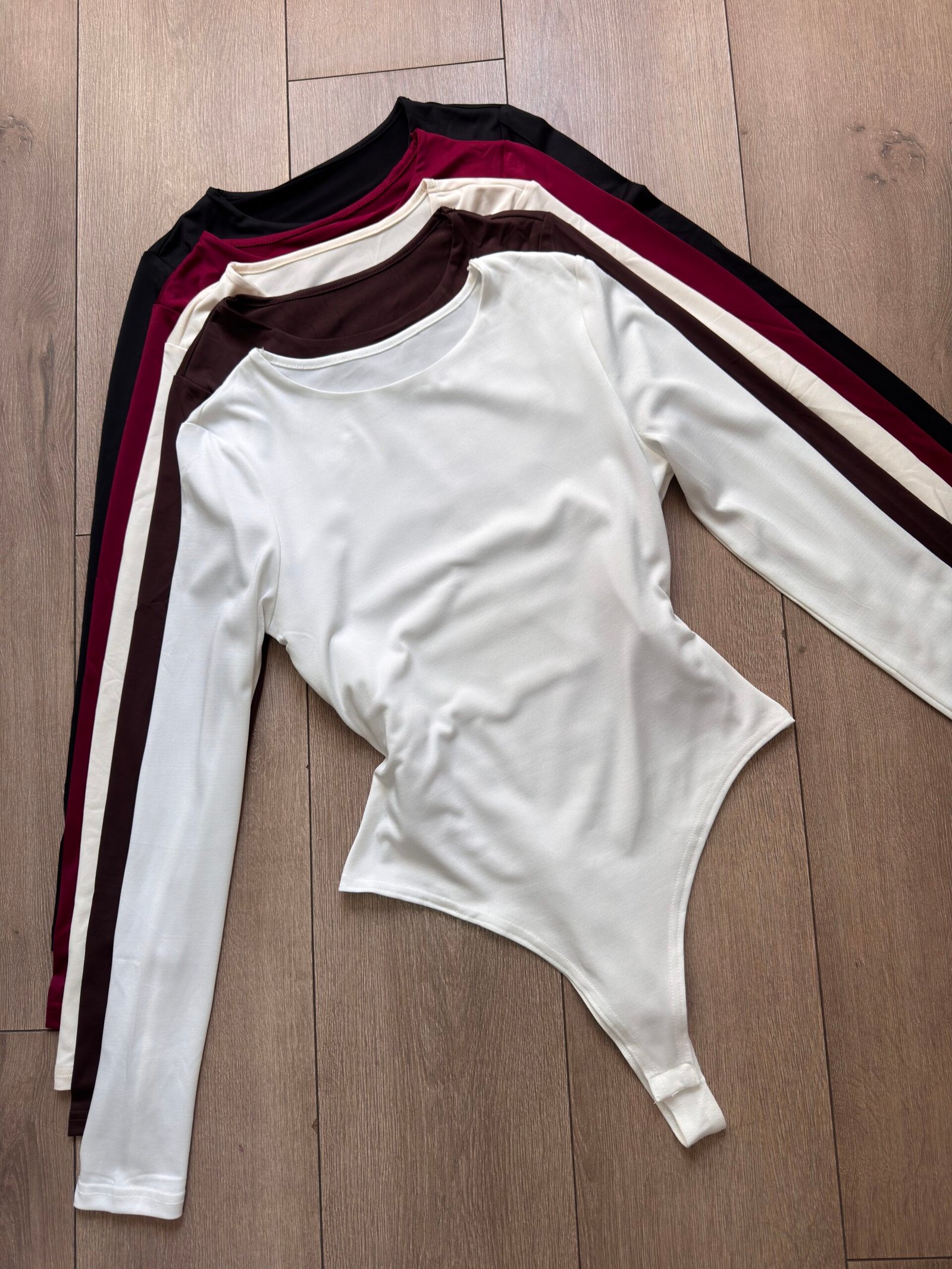 Body manga larga cuello redondo