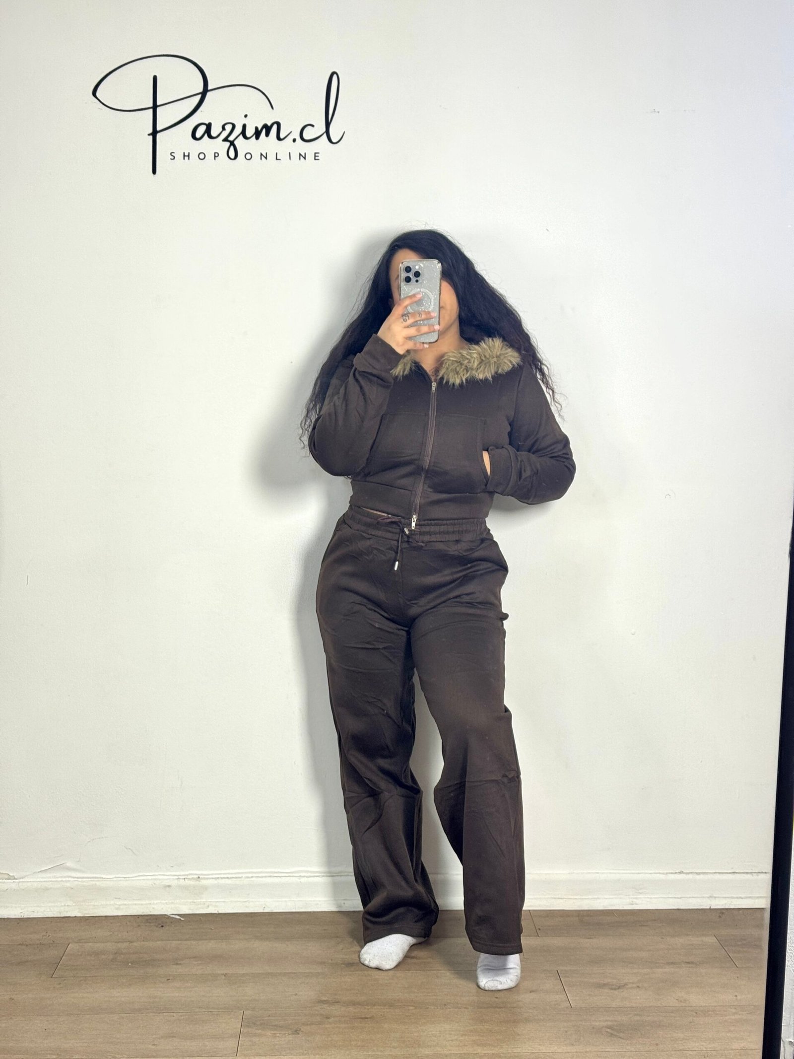 Conjunto buzo gorro con pelos - Imagen 4