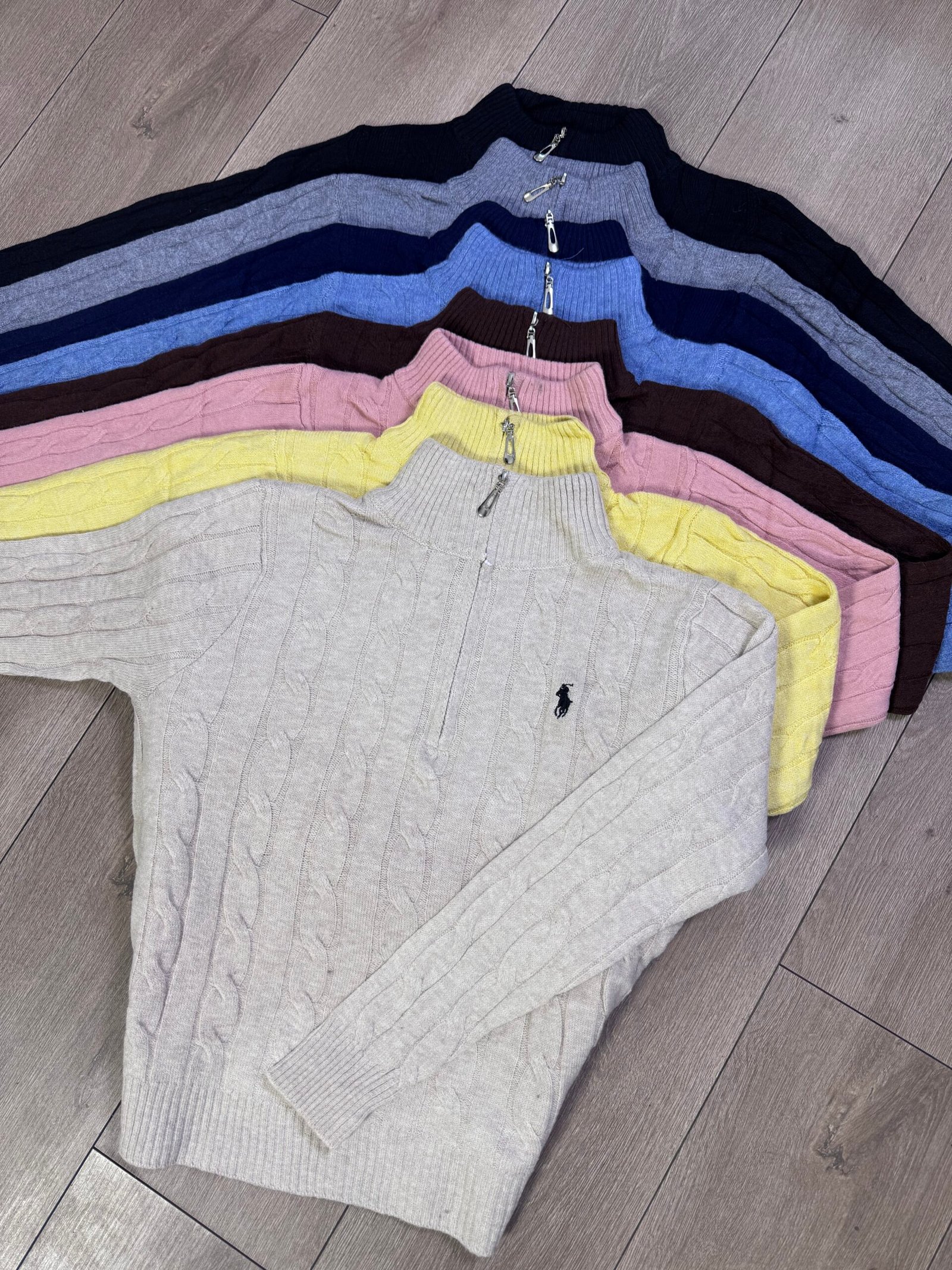 Sweater trenzado cierre medio