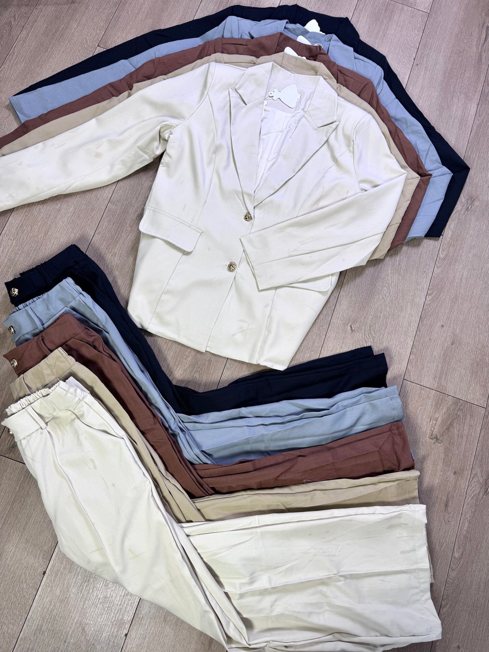 Conjunto sastrero con blazer - Imagen 9