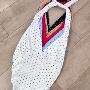 Crop escote V lazo lunares